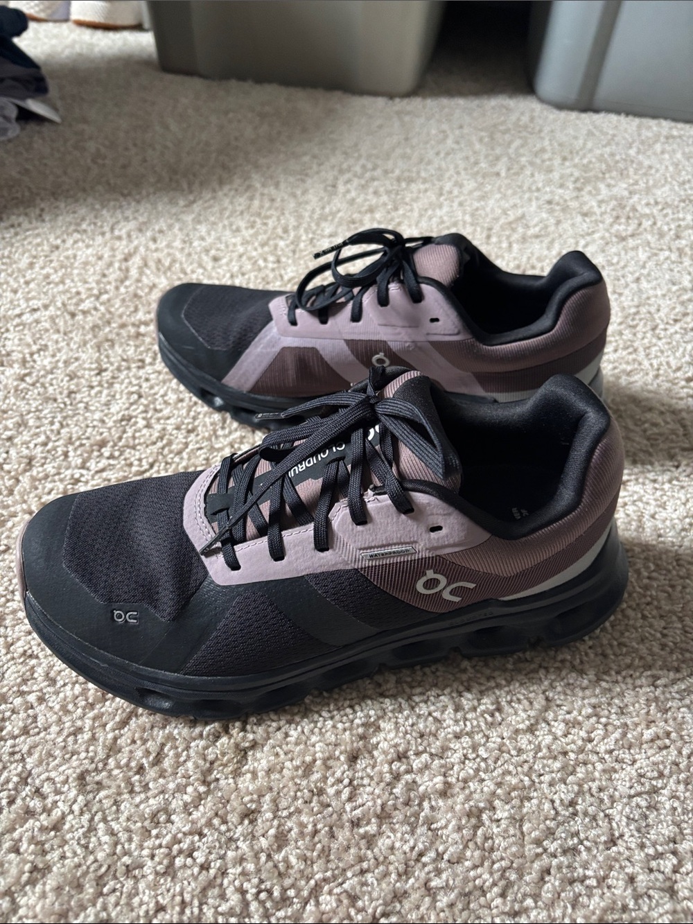 On Running Women's Cloudstratus Black and Mauve Athletic Shoes